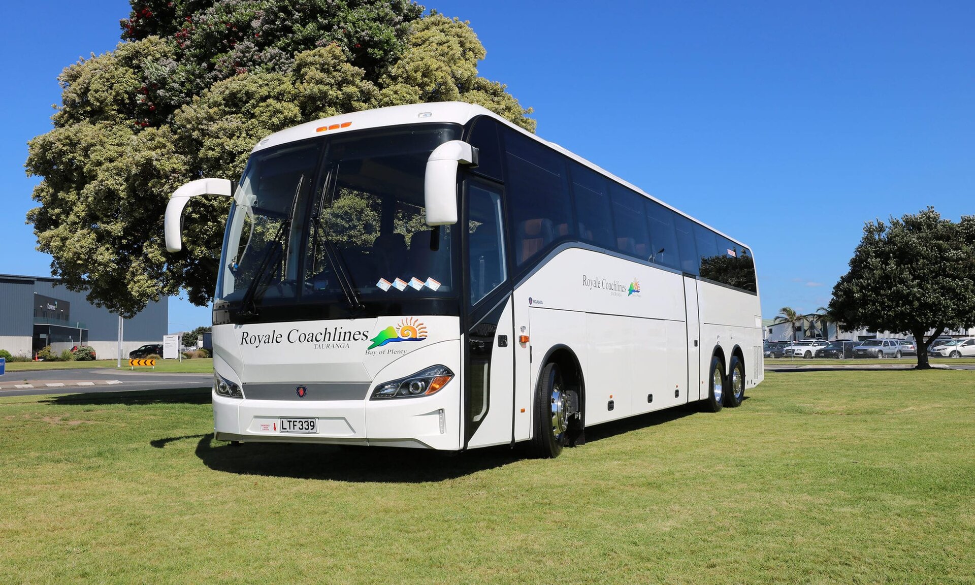 royal coach tour bus